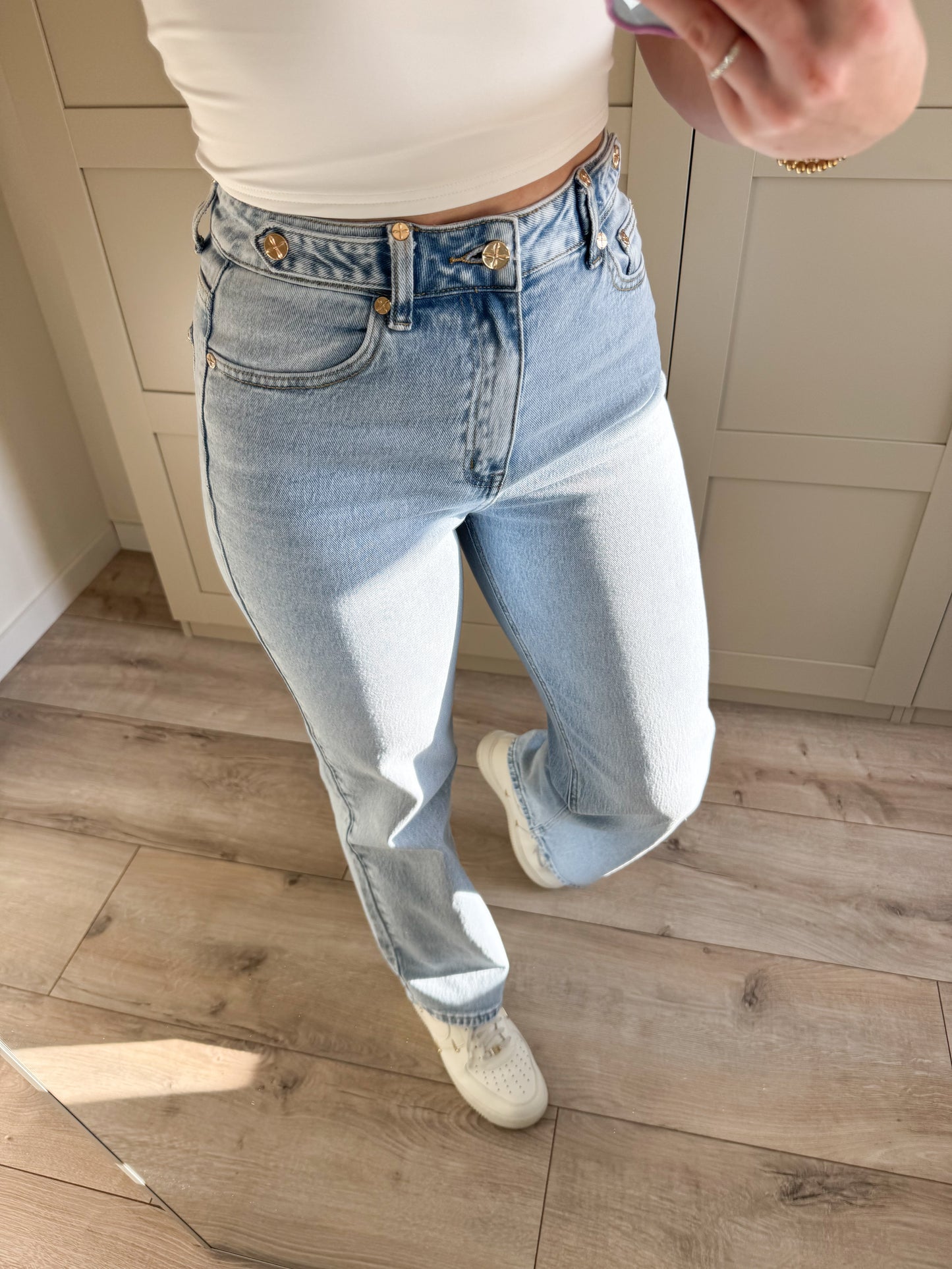 Wide leg jeans | Puck | Licht denim wordt donderdag verstuurd