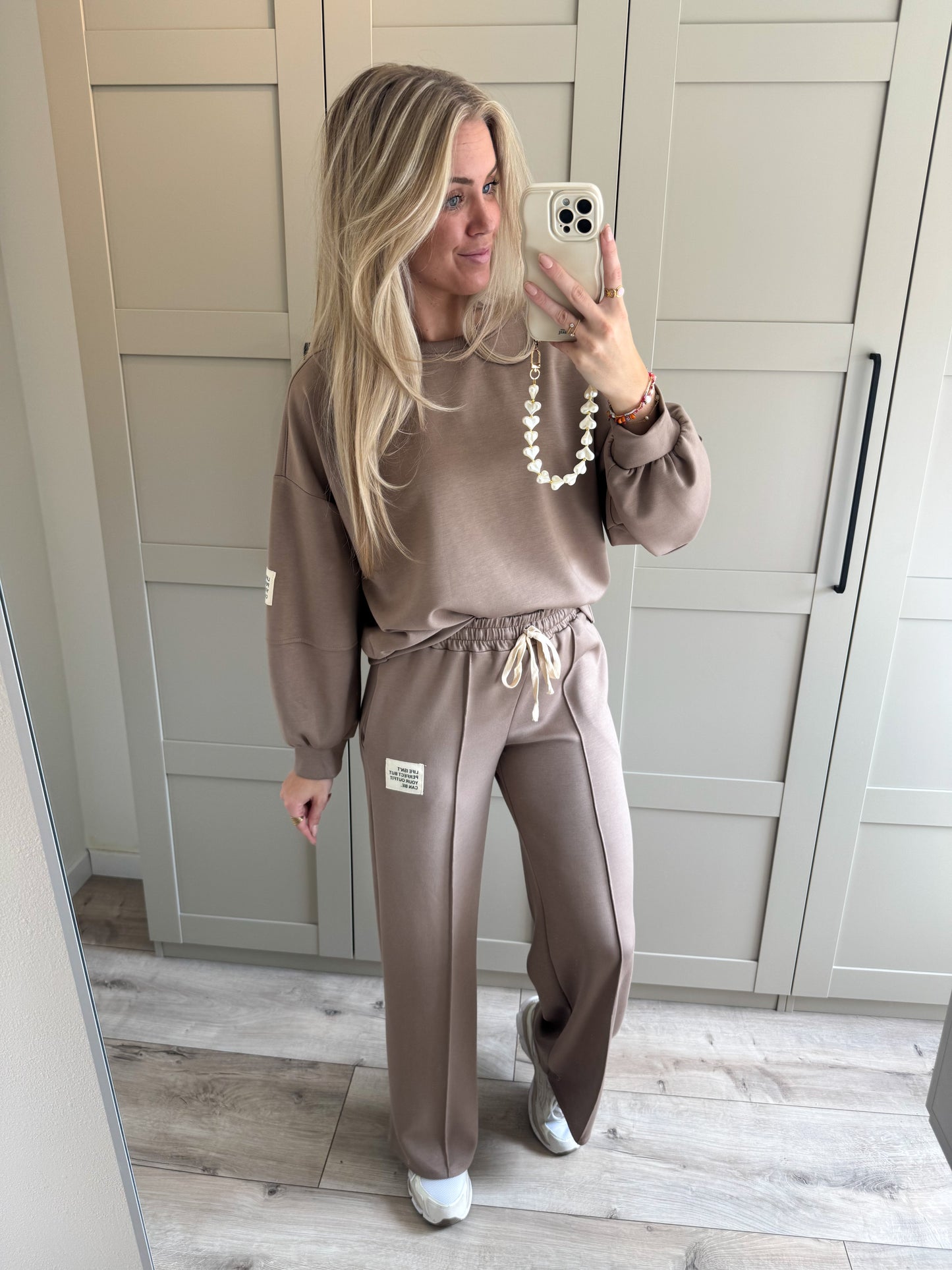 Set | Chill | Taupe