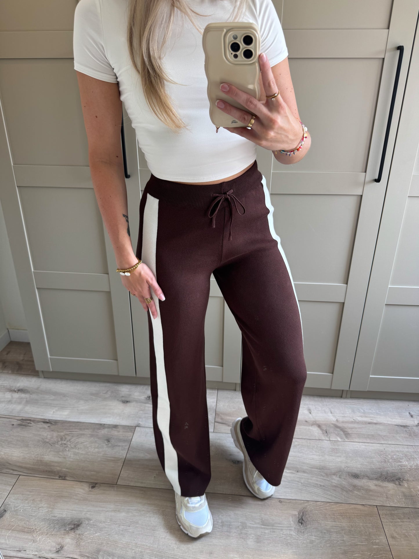 Wide leg jogging | Noor | Bruin