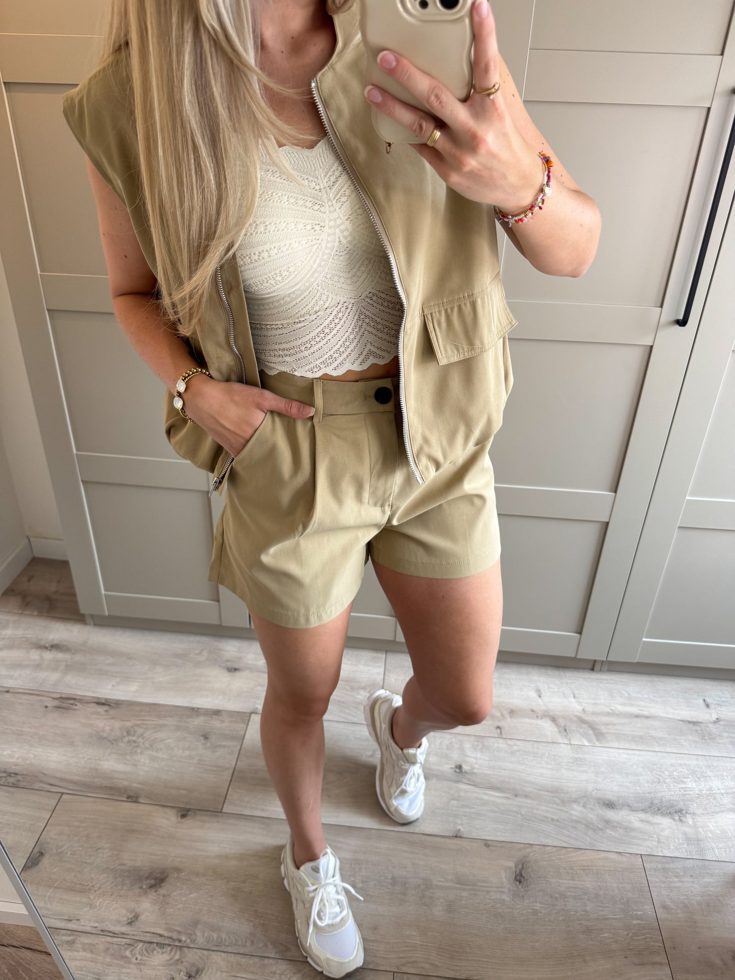 Set | Hanna | Camel