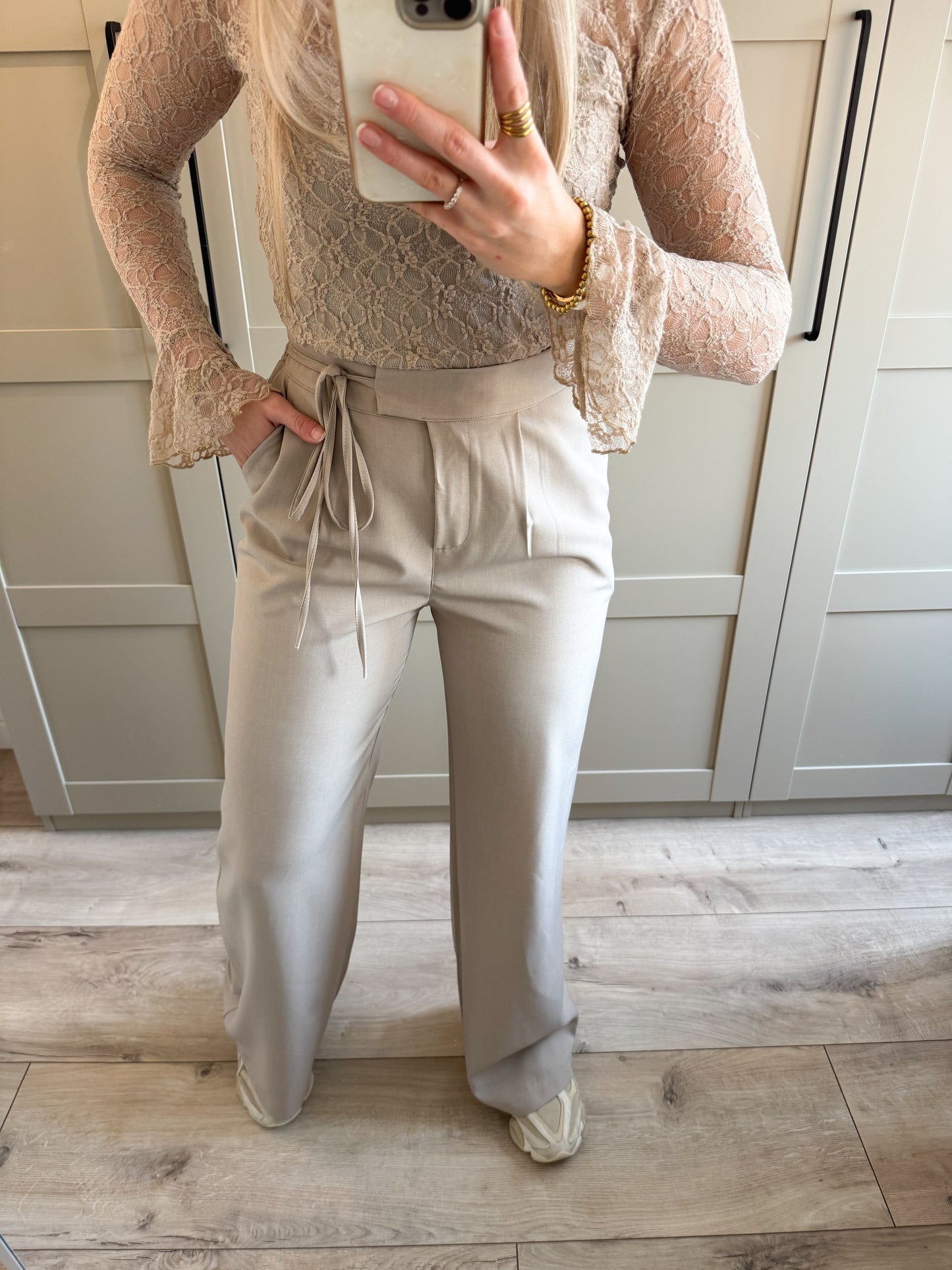 Pre-order Pantalon | Emily | Taupe uiterlijk 27 maart verstuurd