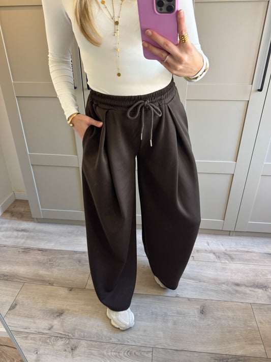 Extra wide leg jogging | Kylie | Bruin