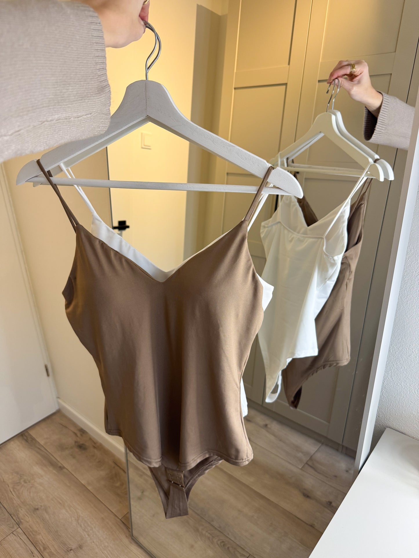 Body | Perfect basic | Camel