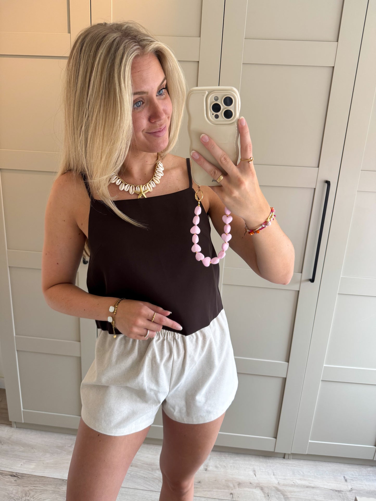 Top | Lova | Bruin