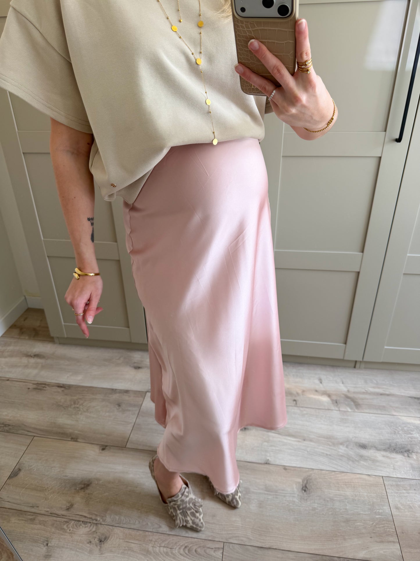 Rok | Ashley | Lichtroze