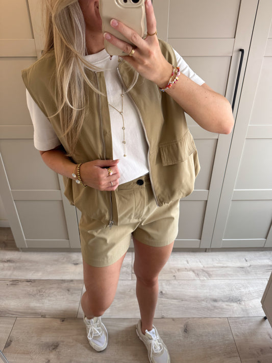Set | Hanna | Camel