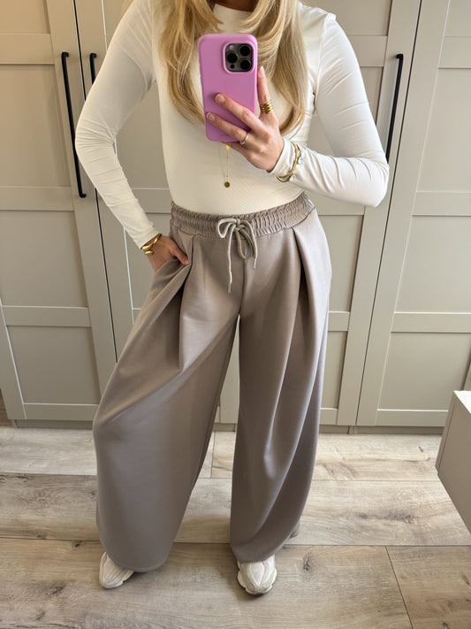 Extra wide leg jogging | Kylie | Taupe