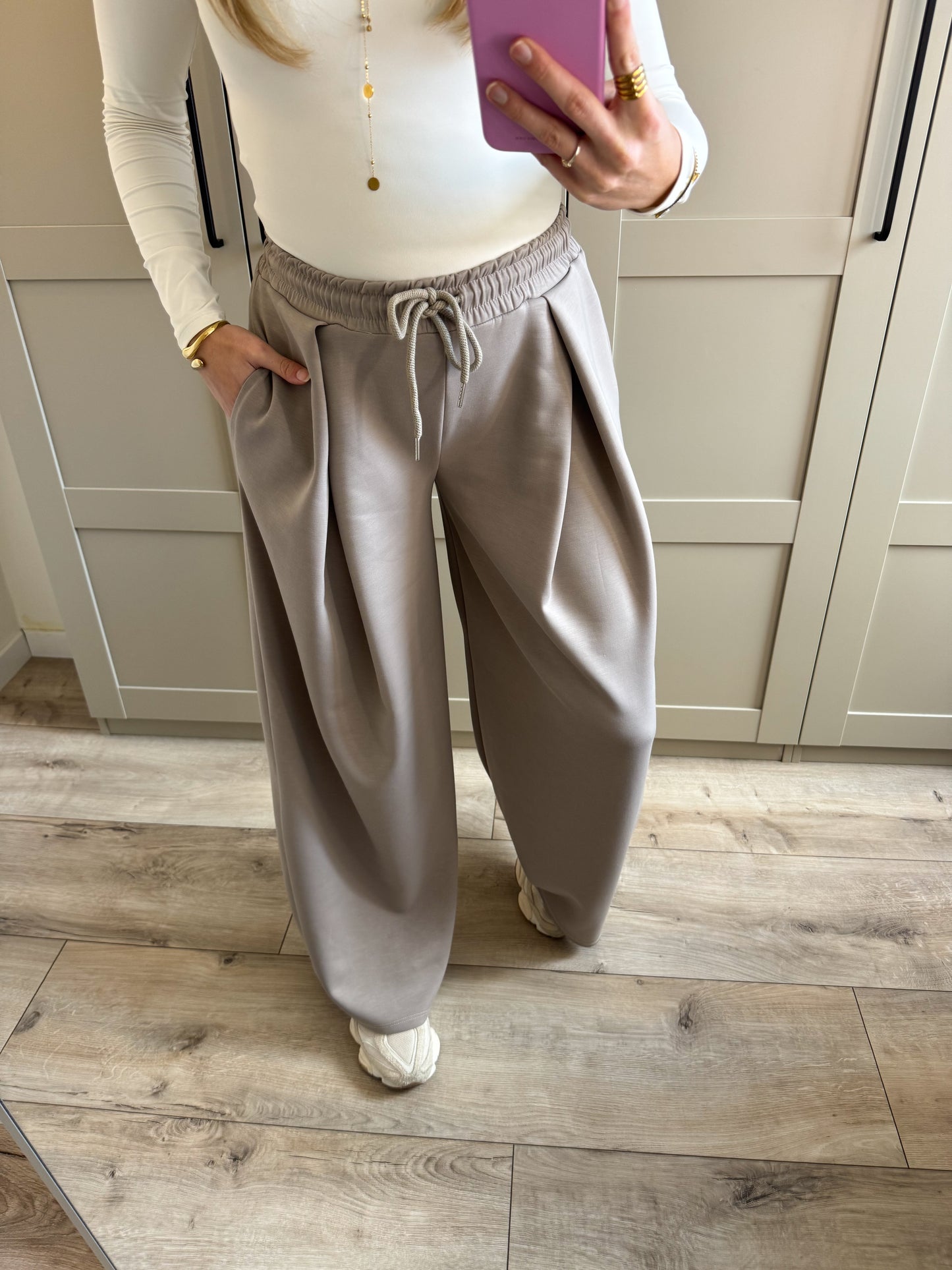 Extra wide leg jogging | Kylie | Taupe